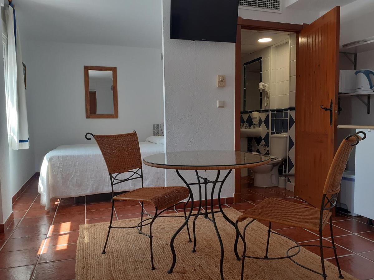 Hostal San Juan サロブレーニャ エクステリア 写真