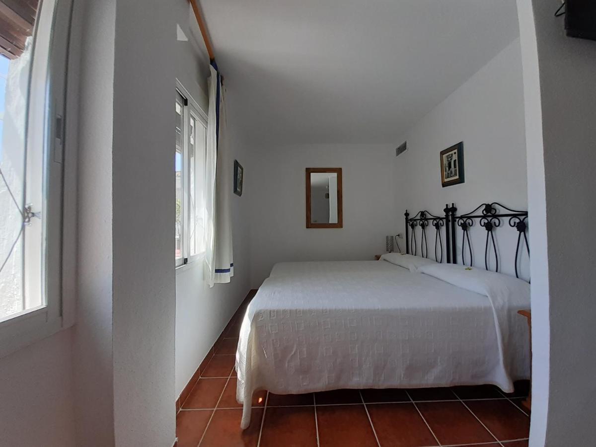 Hostal San Juan サロブレーニャ エクステリア 写真