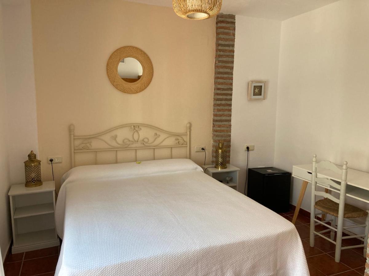 Hostal San Juan サロブレーニャ エクステリア 写真